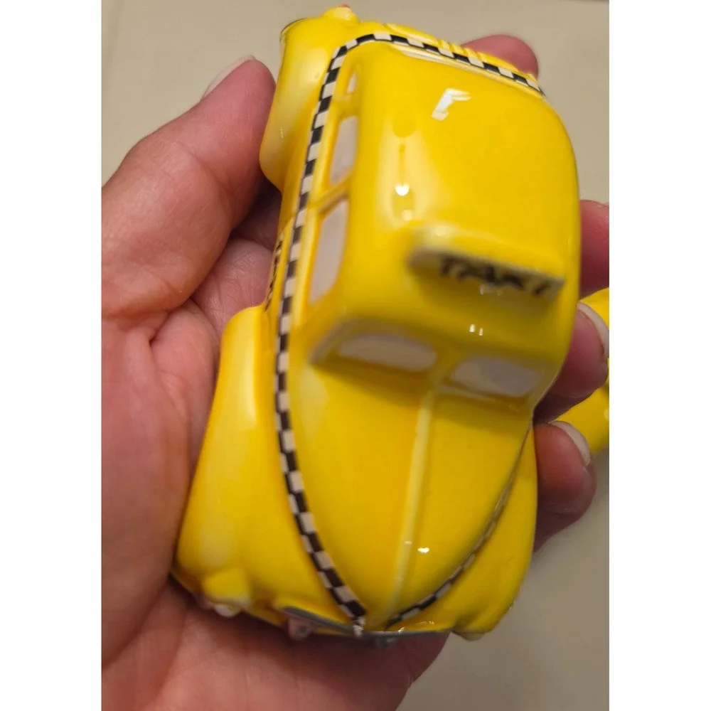 Lot 3 Dept 56 Yellow Taxi Cab Ceramic Figurines Set 3 VTG NYC Village Christmas